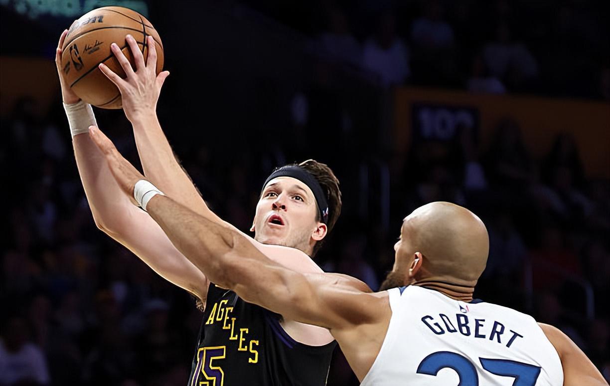 足球比分-詹姆斯不在的情况下，湖人后场大将的表现反而有了显著的提升？